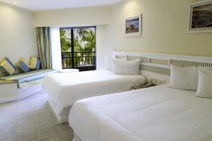 Riviera Family King Junior Suite at Sandos Playacar